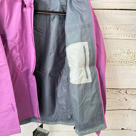 Arc'teryx Beta LT Hooded Hardshell Jacket, Size M - Picture 2 of 6